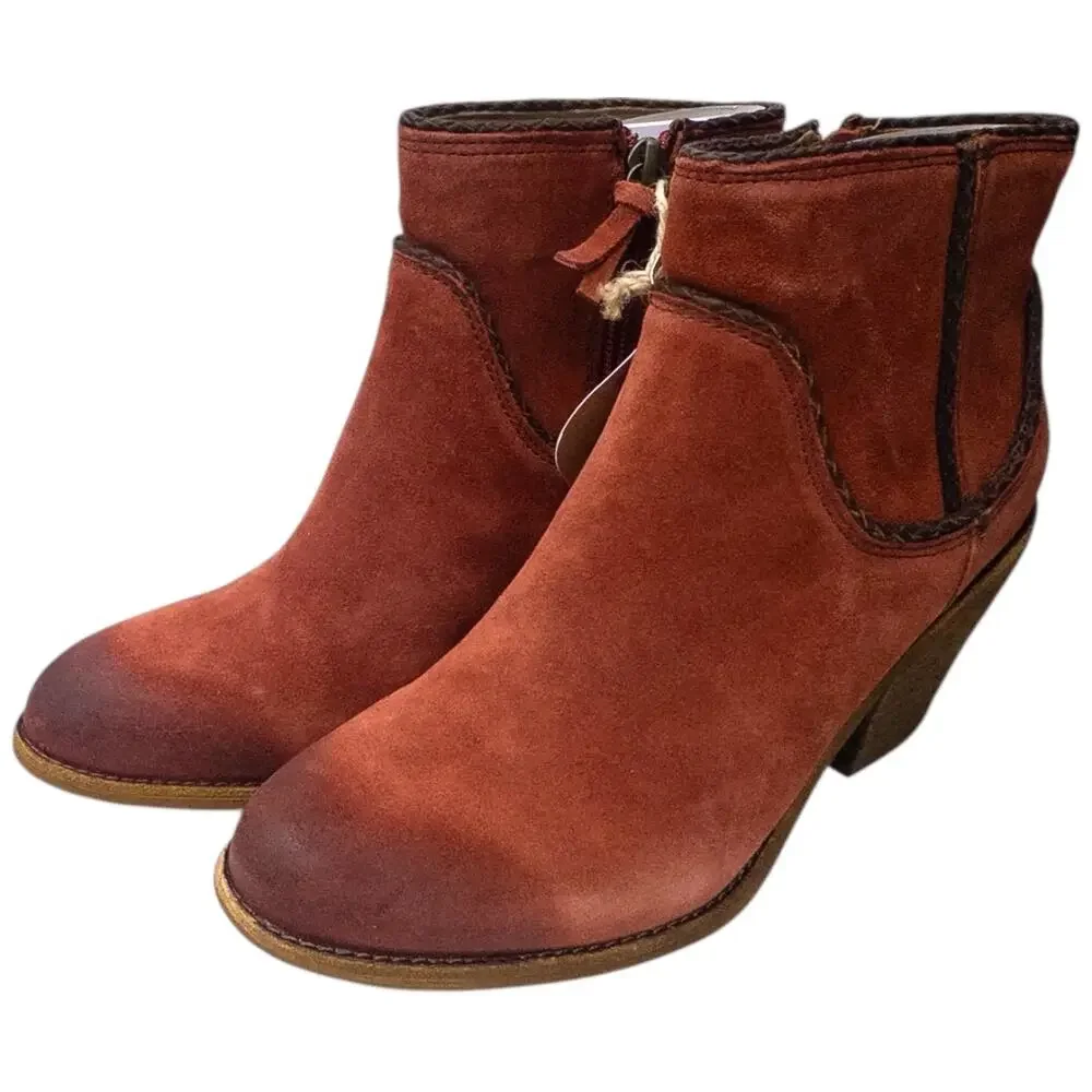 Sofft Taylie Waterproof Suede Leather Heeled Ankle Boots Womens Size 8.5  Red